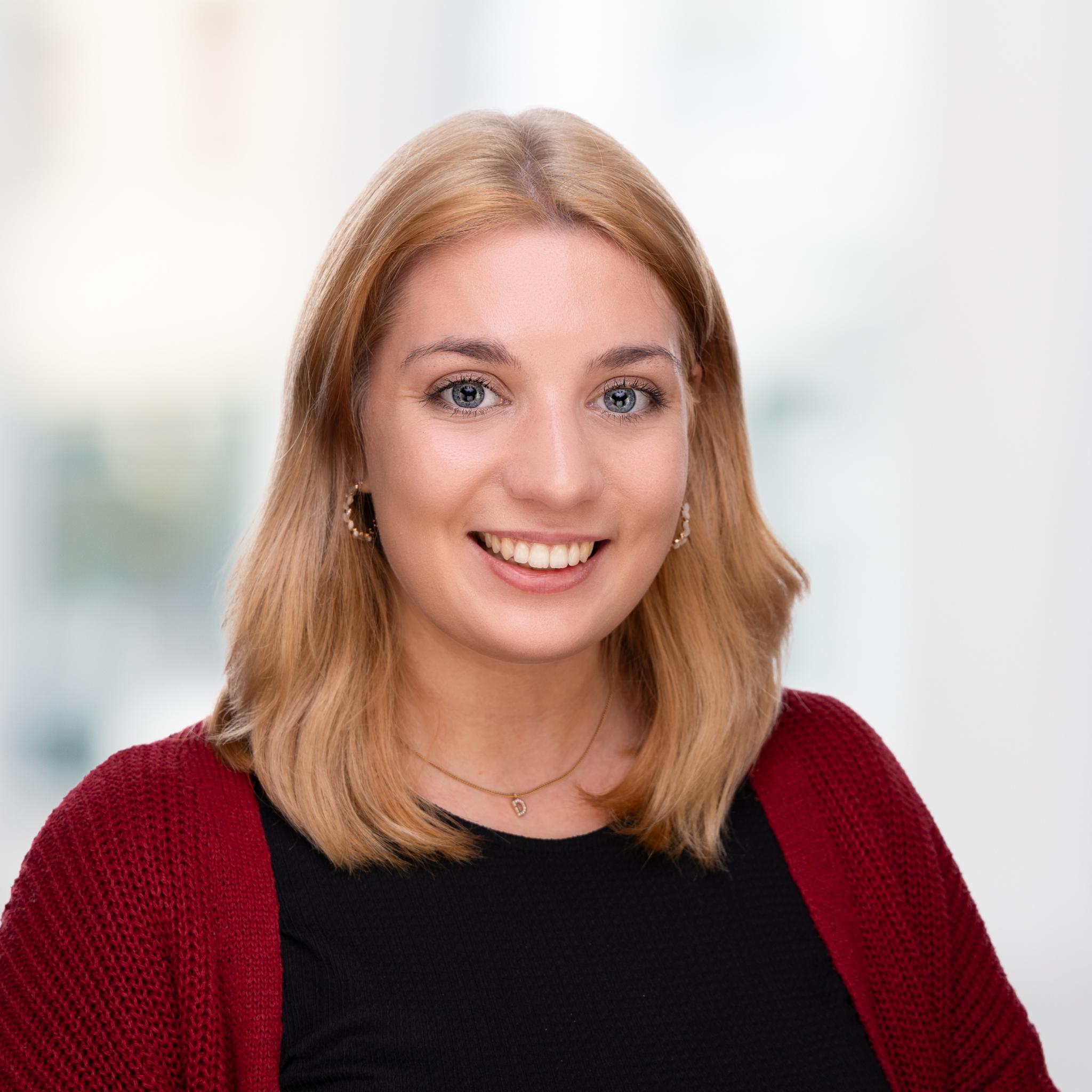 Sekretariat der Geschäftsstelle Annabelle Kahren (c) Katholische KiTa gGmbH Trier Sekretariat der Geschäftsstelle Annabelle Kahren